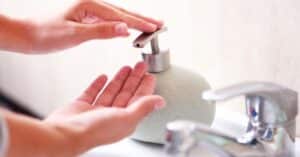 סבון לחץ לסבון אנטיבקטריאלי